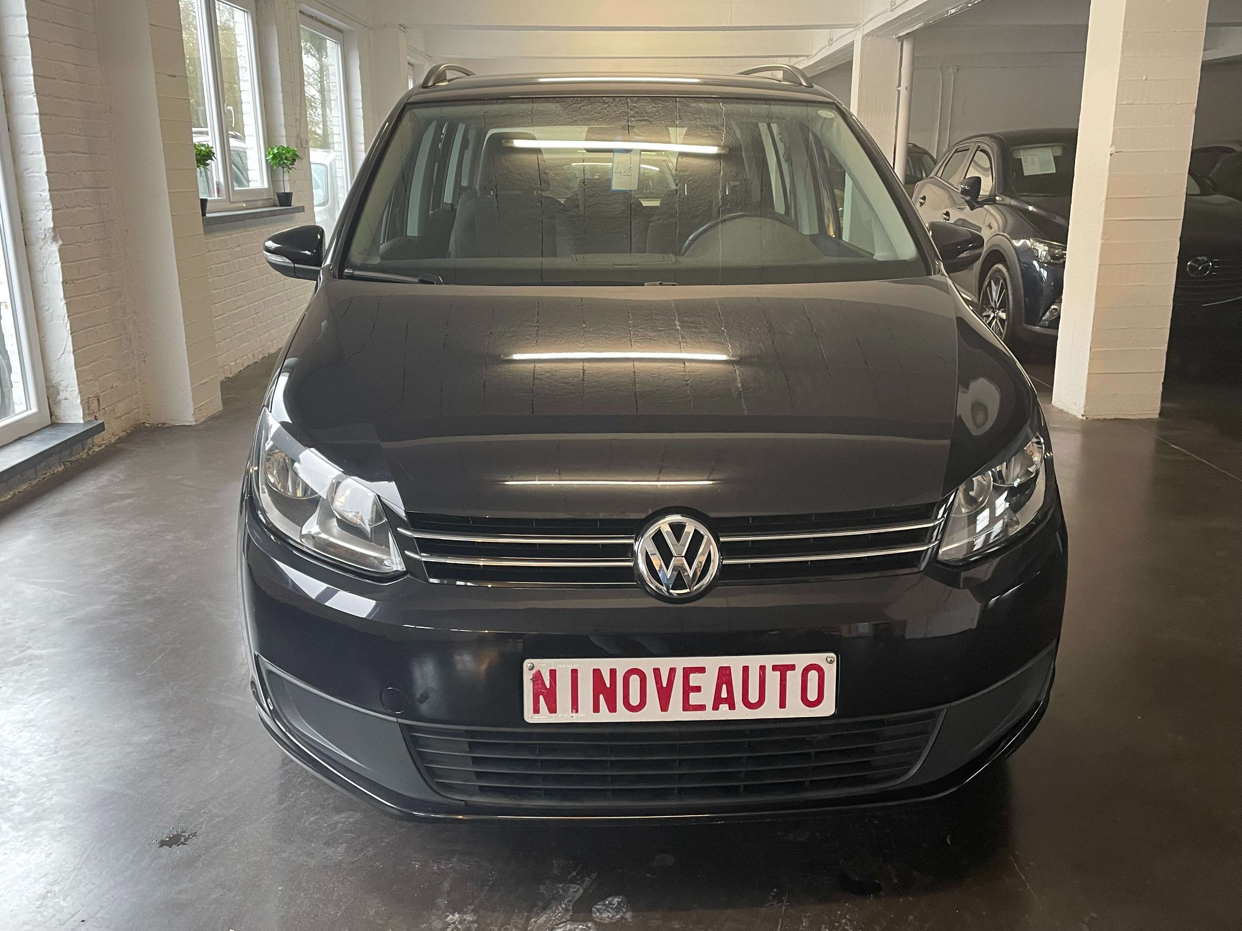 V-Motors - Volkswagen Touran